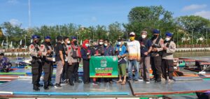 KEJOGJA – DITPOLAIRUD KALSEL Jumat Berkah di Sungai Martapura